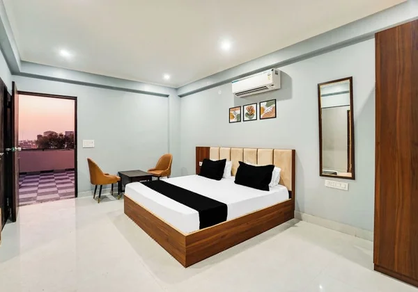 Executive Suites & Private Balcony